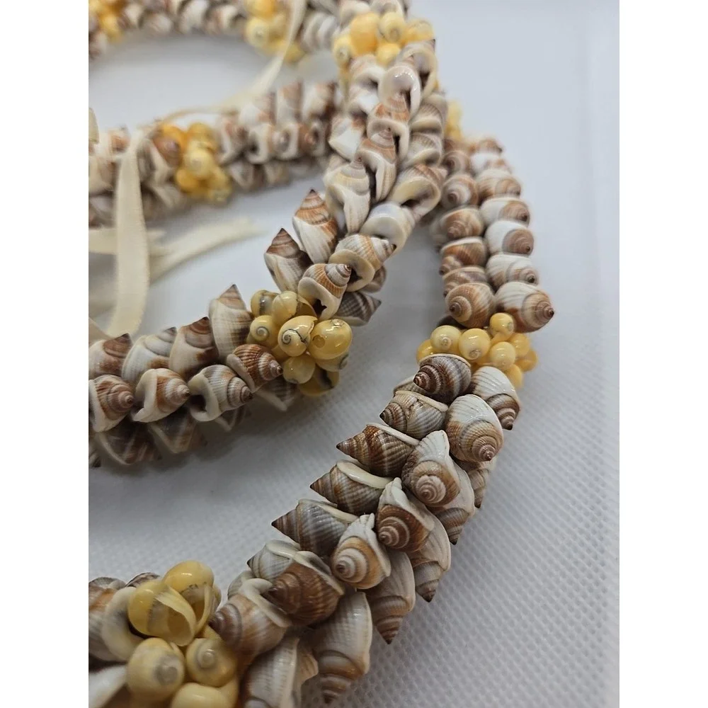 Authentic Hawaiian Puka Shell Beach Necklace 32